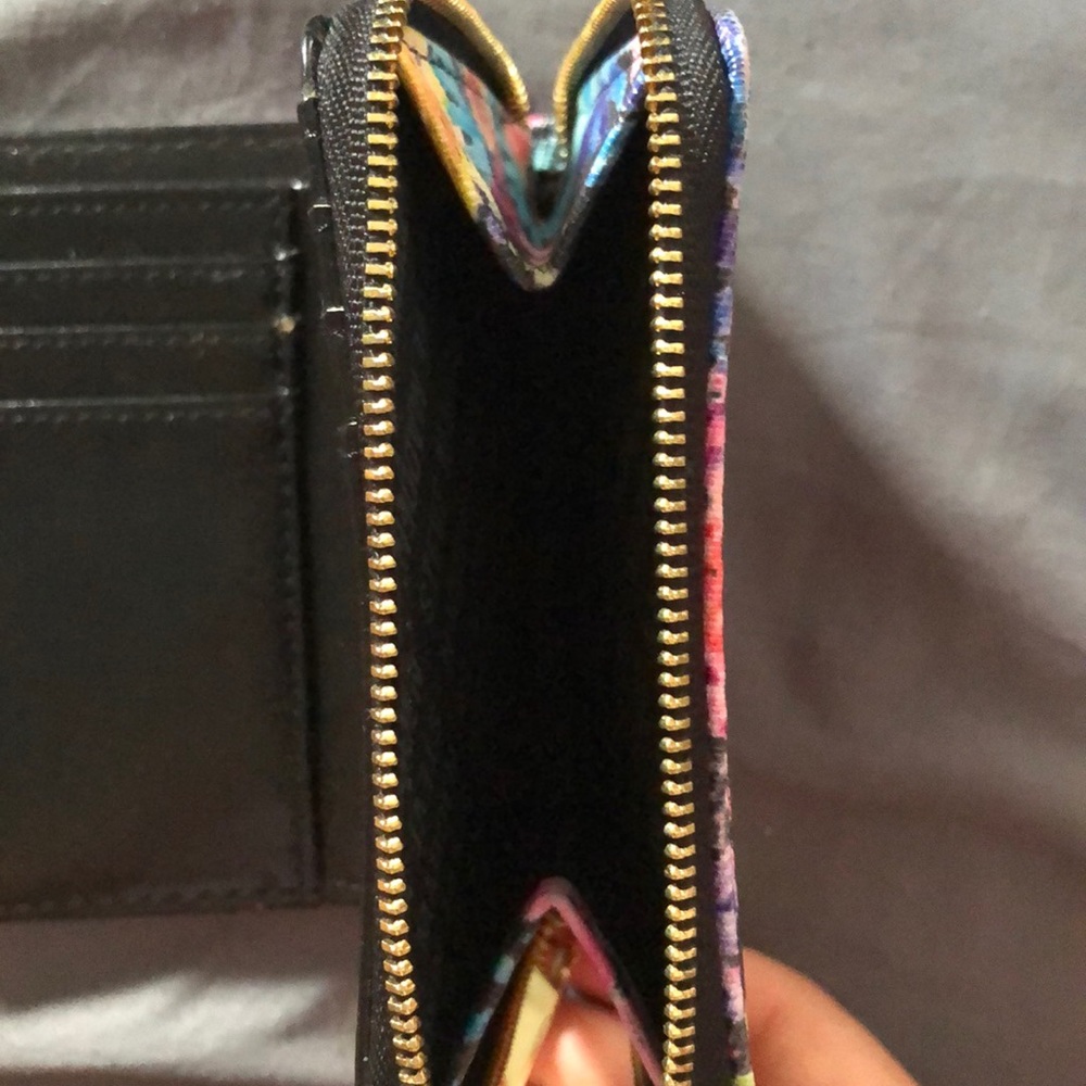 Wallet - Picture 3 of 3